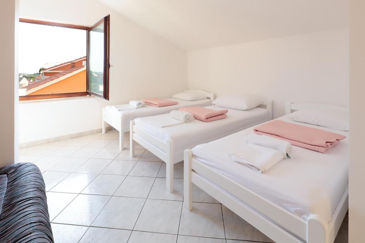 City Pool Apartments Novalja Ngoại thất bức ảnh