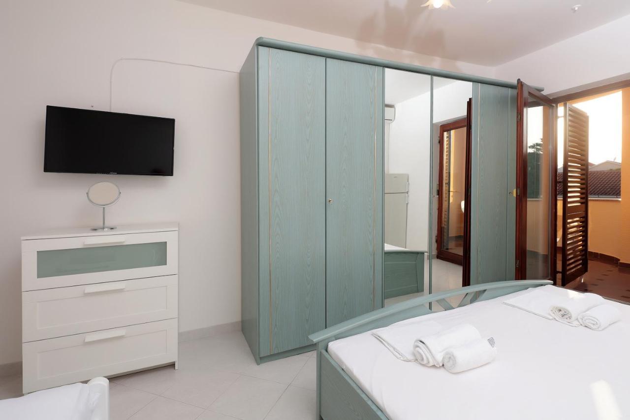 City Pool Apartments Novalja Ngoại thất bức ảnh