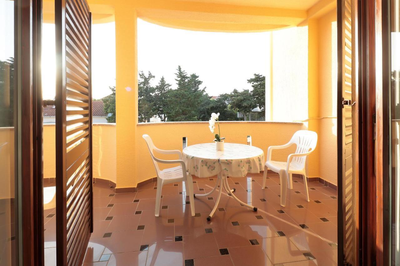 City Pool Apartments Novalja Ngoại thất bức ảnh