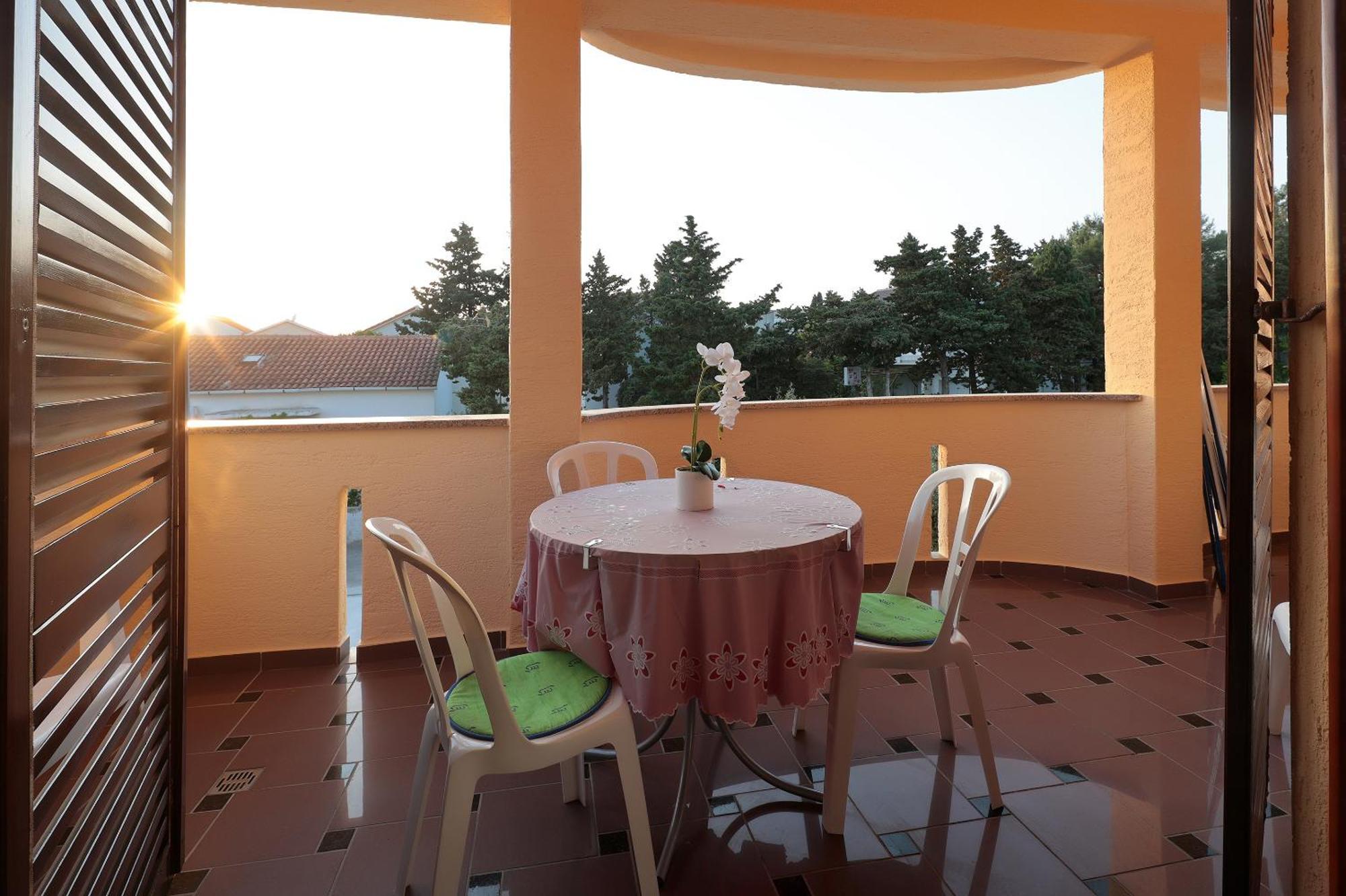 City Pool Apartments Novalja Ngoại thất bức ảnh