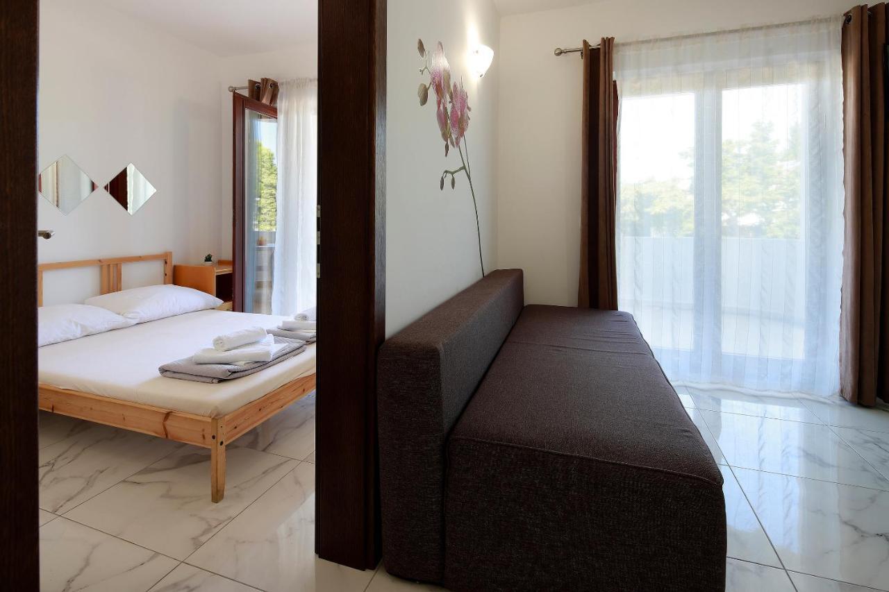 City Pool Apartments Novalja Ngoại thất bức ảnh