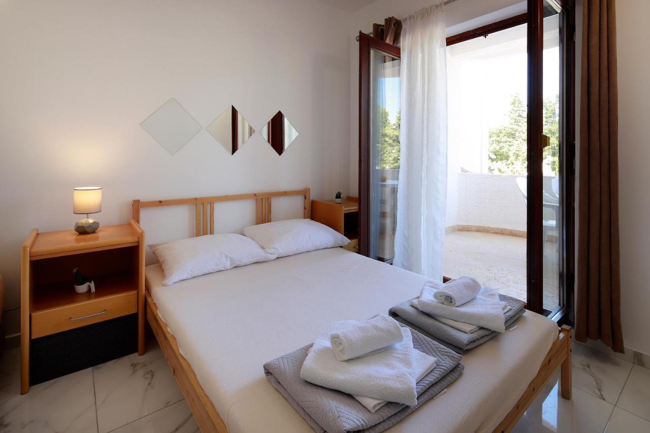 City Pool Apartments Novalja Ngoại thất bức ảnh