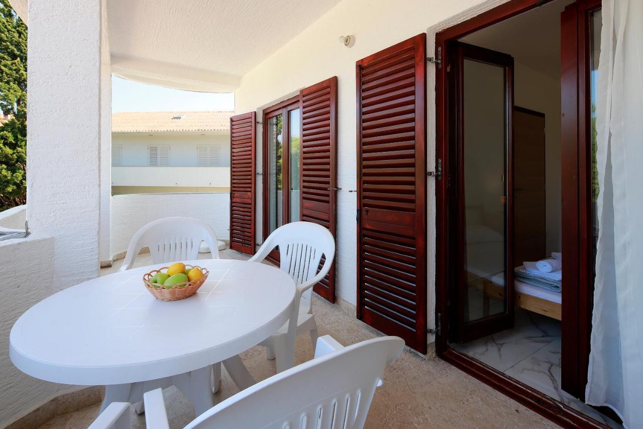 City Pool Apartments Novalja Ngoại thất bức ảnh